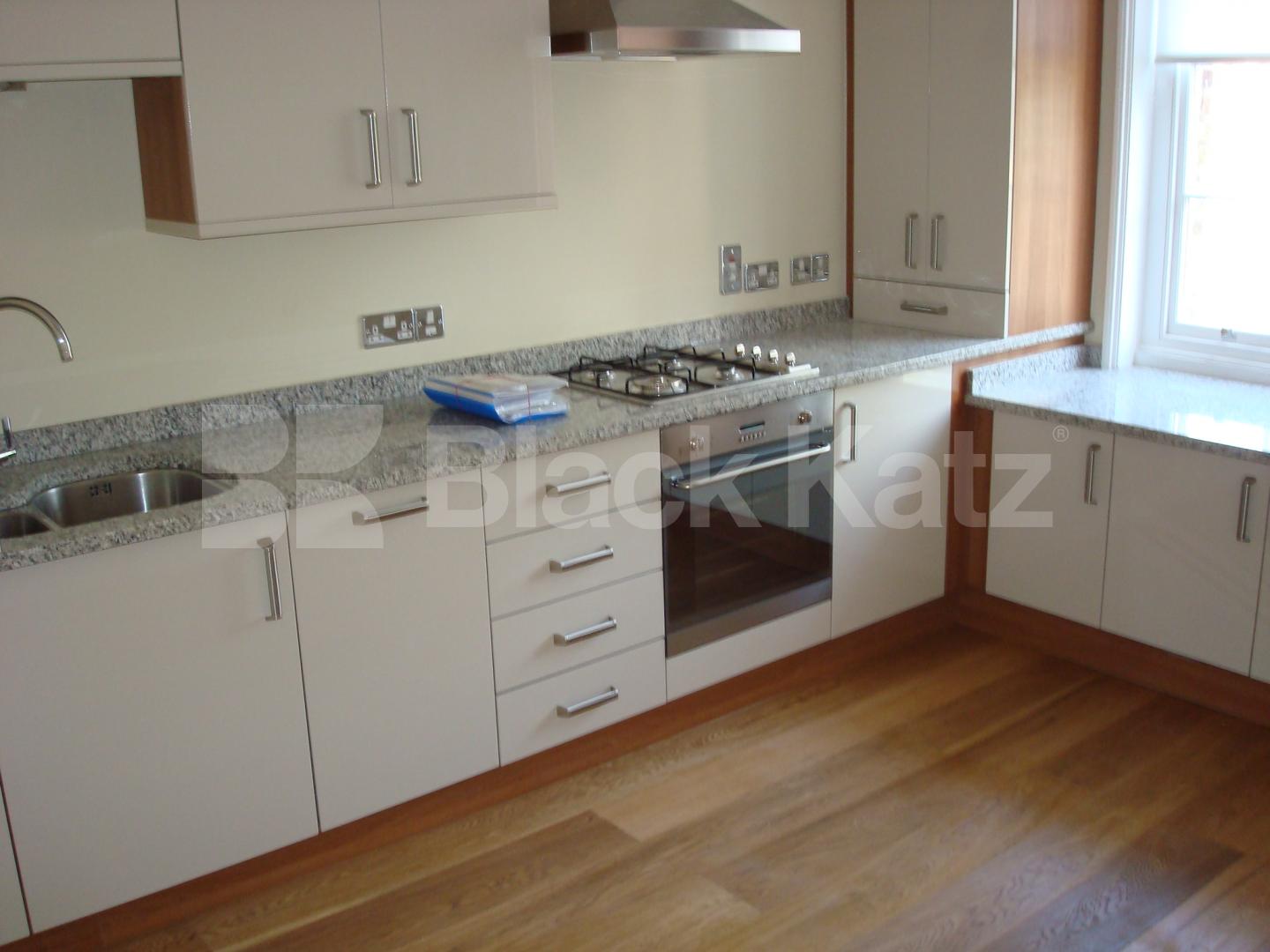 			3 Bedroom, 1 bath, 1 reception Flat			 Albany Street, Camden